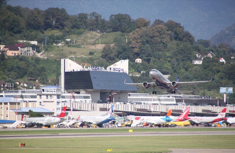 Общий вид на аэропорт Сочи